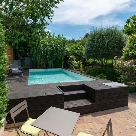 Hibiscus House Каркассон