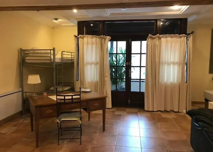 Apartment Hibiscus House *