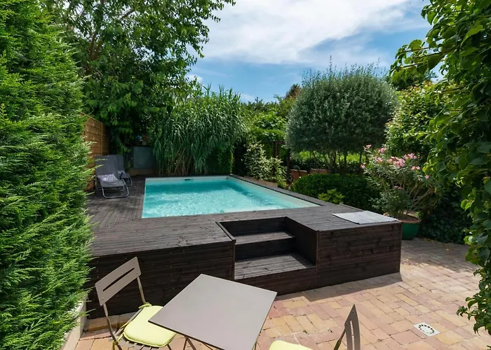 Hibiscus House Carcassonne