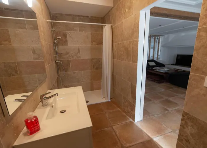 Hibiscus House * Carcassonne